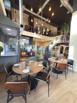 Plus de détails pour Local commercial à louer