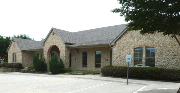 1854 E Keller Pky, Keller, TX à louer - Photo de l’immeuble – Image 3 sur 3