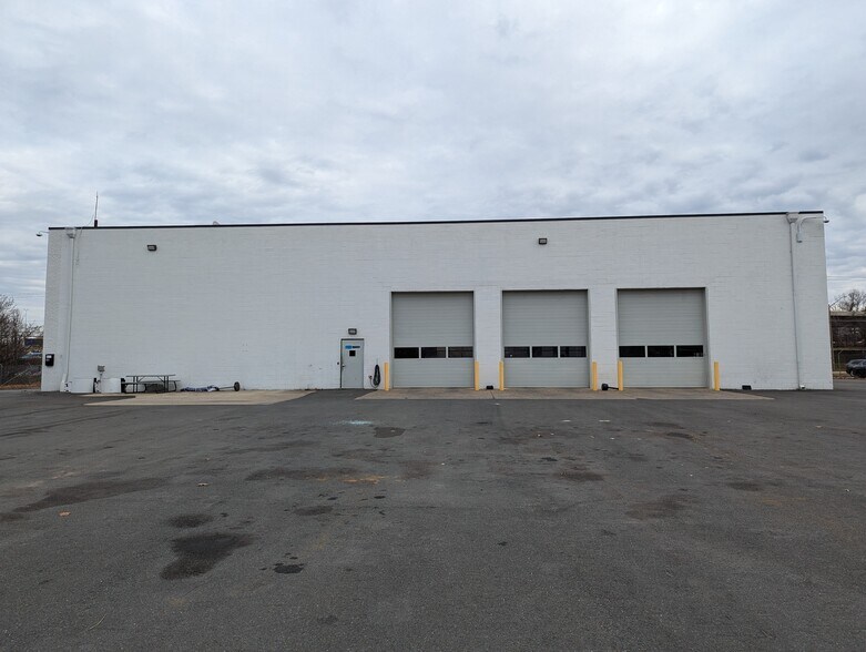 8100 Alban Rd, Springfield, VA à louer - Photo de l’immeuble – Image 2 sur 13