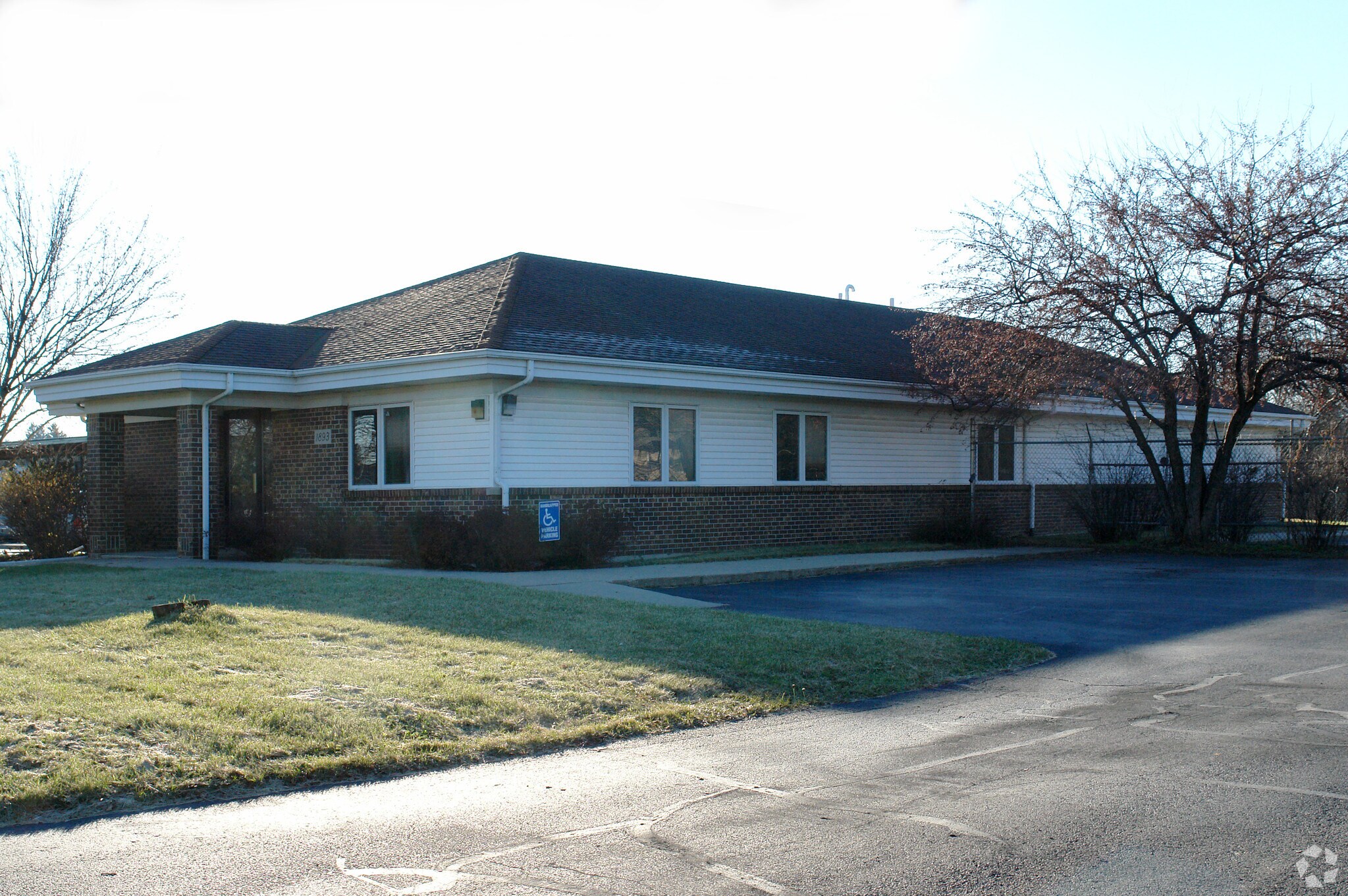 1893 Daimler Rd, Rockford, IL à vendre Photo principale– Image 1 sur 5
