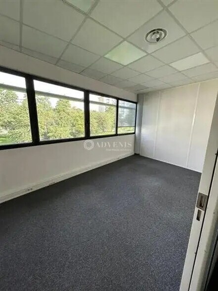 Bureau dans Metz à louer - Photo de l’immeuble – Image 2 sur 7