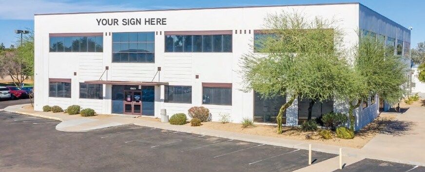 15601 N 28th Ave, Phoenix, AZ à louer - Photo de l’immeuble – Image 2 sur 21