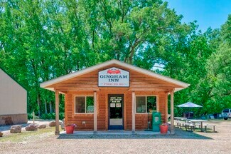 Plus de détails pour 100 Hill Ave, Spirit Lake, IA - Spécialisé à vendre