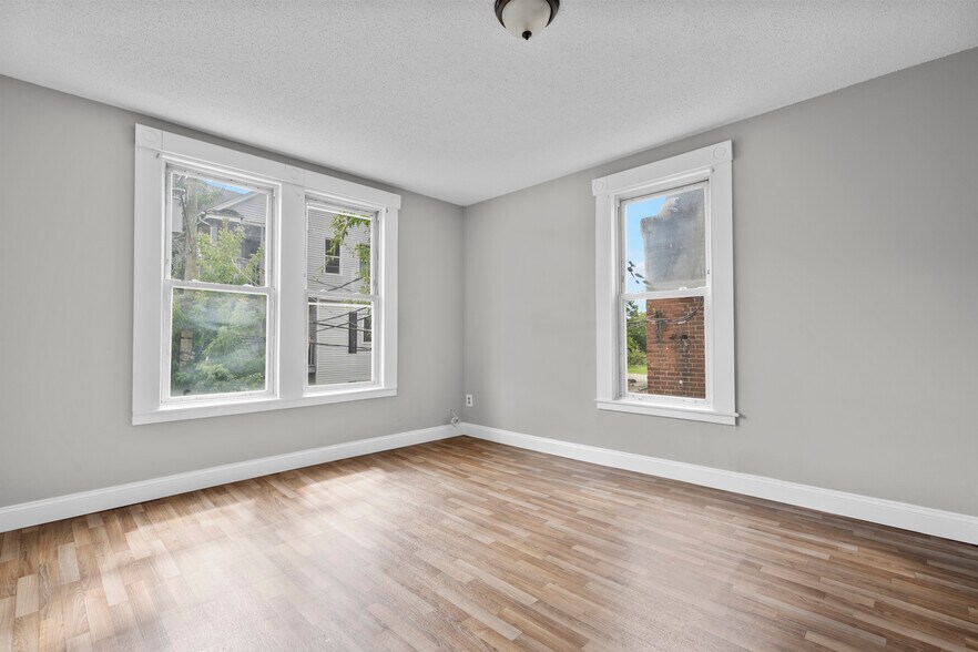 5 Hill St, Waterbury, CT à vendre - Photo de l’immeuble – Image 3 sur 19