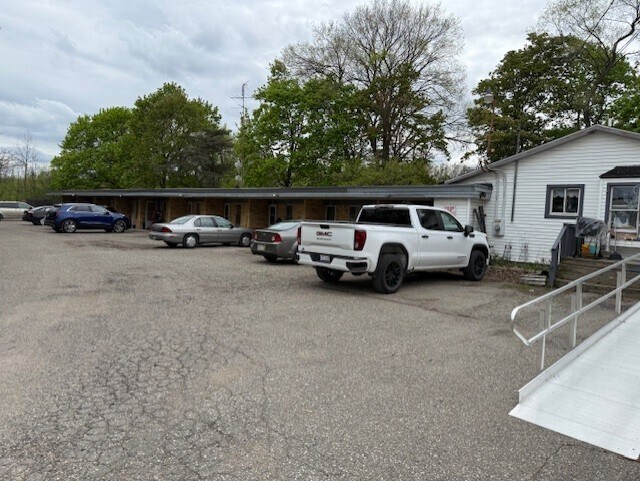 10100 Saginaw St, Holly, MI à vendre - Photo de l’immeuble – Image 1 sur 4