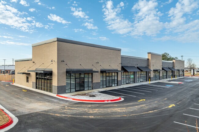 Plus de détails pour 184 South Maestri Road, Tontitown, AR - Bureau/Local commercial à louer