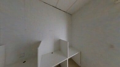 2301-2319 NW 7th St, Miami, FL à louer Photo intérieure– Image 2 sur 4