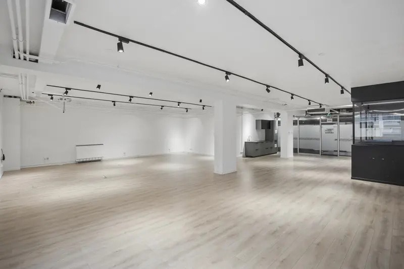 32 Rue De Paradis, Paris à louer - Photo de l’immeuble – Image 2 sur 13
