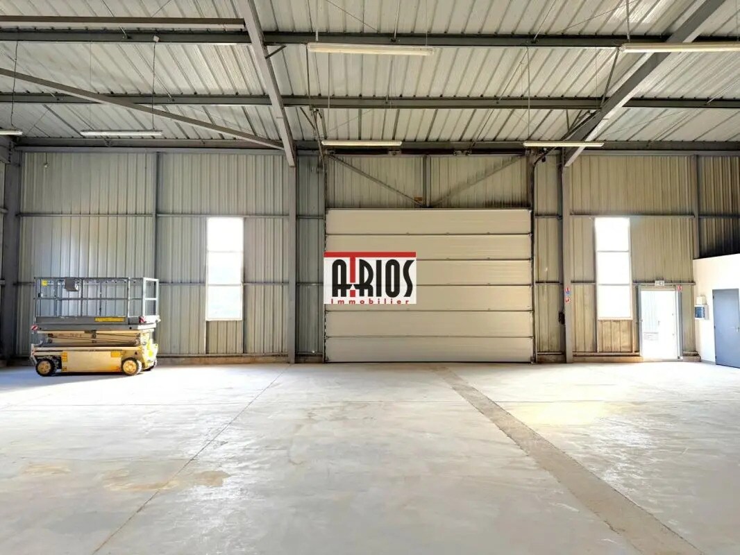 Industriel/Logistique dans Brignoles à louer Photo intérieure– Image 1 sur 8