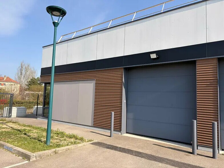 2 Rue Des Entrepreneurs, Saint-Louis à louer - Photo de l’immeuble – Image 2 sur 44