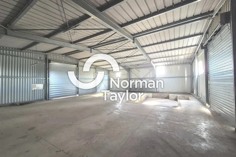 Local d’activités dans Béziers à louer Photo intérieure– Image 1 sur 7