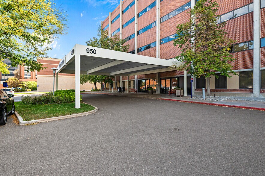 950 E Harvard Ave, Denver, CO à louer - Photo principale – Image 1 sur 21