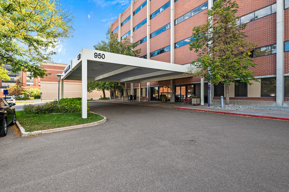 950 E Harvard Ave, Denver, CO à louer Photo principale– Image 1 sur 22