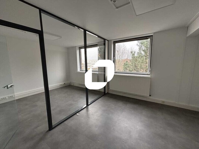 Bureau dans Évry-Courcouronnes à vendre - Photo intérieure – Image 3 sur 13