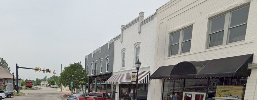 111 N Sycamore St, Aberdeen, NC à louer - Photo de l’immeuble – Image 3 sur 5