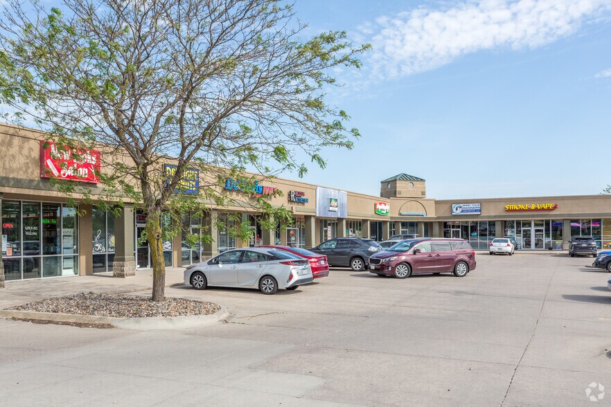 502 N Ankeny Blvd, Ankeny, IA à louer - Photo de l’immeuble – Image 2 sur 12