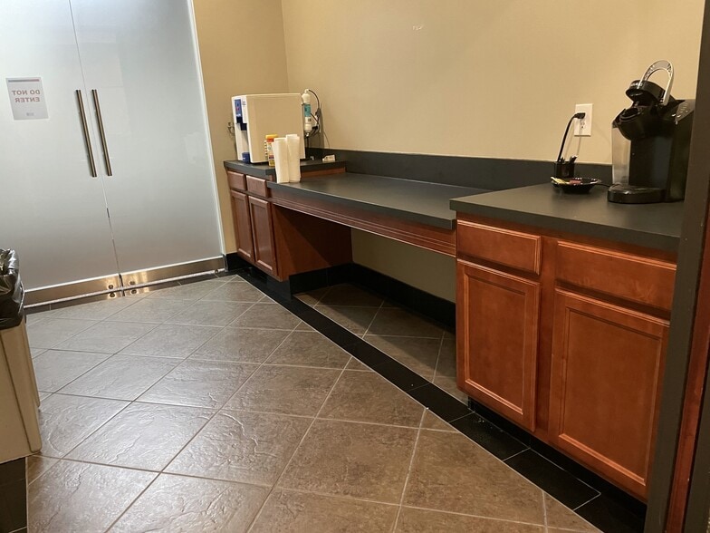 3133 Fire Rd, Egg Harbor Township, NJ à vendre - Photo intérieure – Image 3 sur 13
