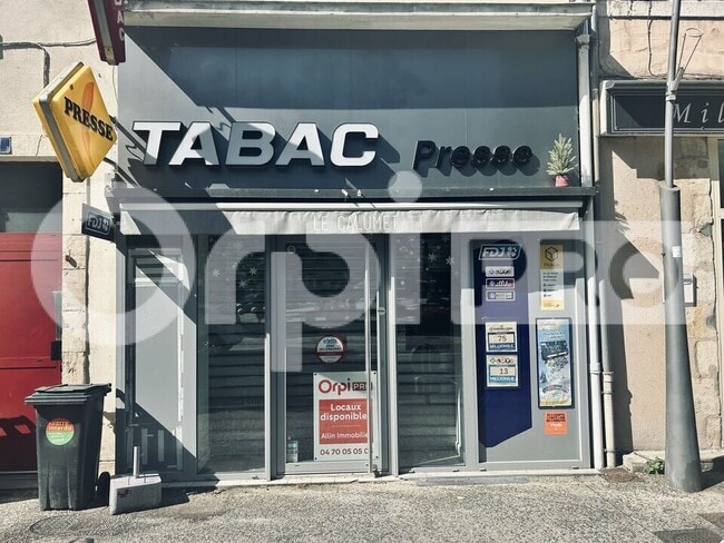 Plus de détails pour Local commercial à louer