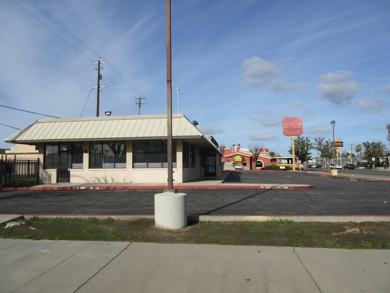 311 N Abby St, Fresno, CA à louer - Photo de l’immeuble – Image 3 sur 8