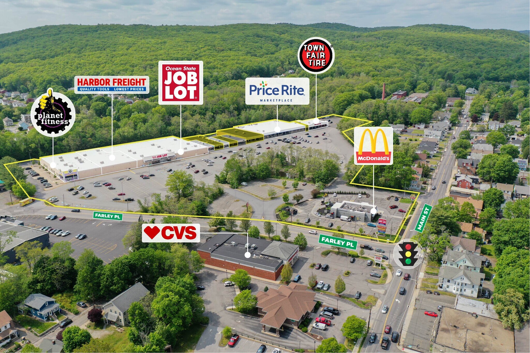 681-705 Main St, Torrington, CT à louer Aérien– Image 1 sur 6