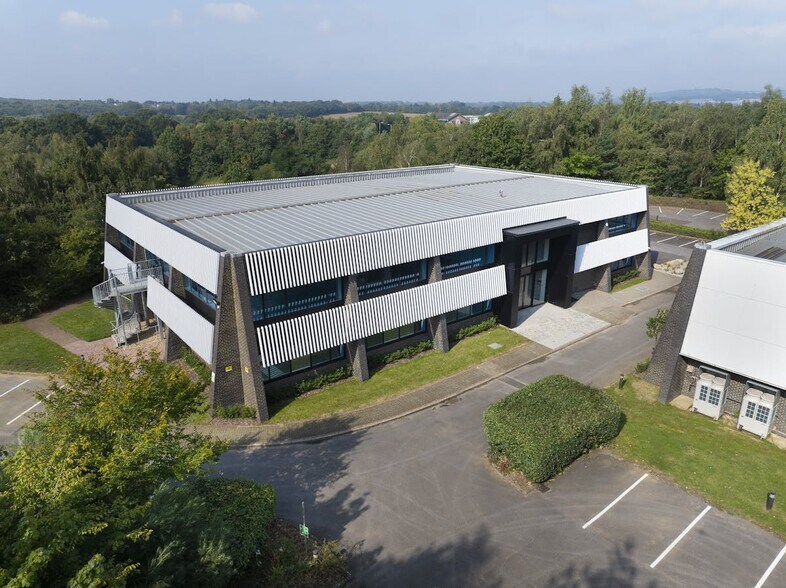 Trinity Rd, Ashford à louer - Photo de l’immeuble – Image 2 sur 4