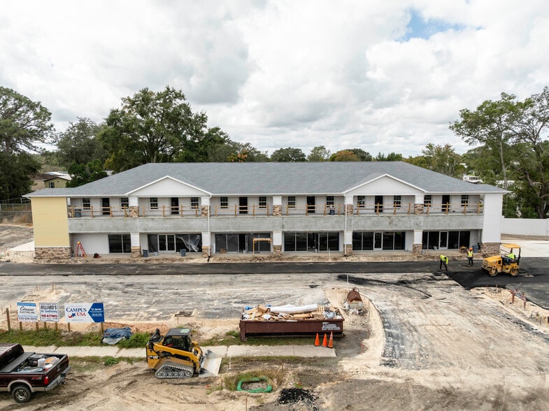 1124 Teague Trail, Lady Lake, FL à louer - Photo principale – Image 1 sur 12