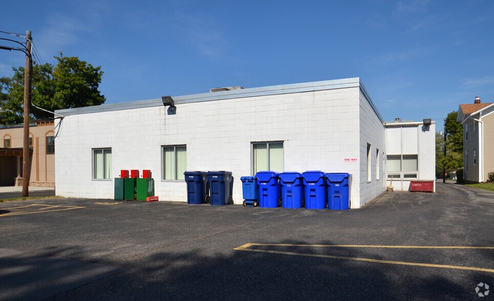 170 East Ave, Lockport, NY à louer - Photo de l’immeuble – Image 3 sur 19