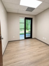 9723 Northcross Center Ct, Huntersville, NC à louer Photo intérieure– Image 1 sur 15
