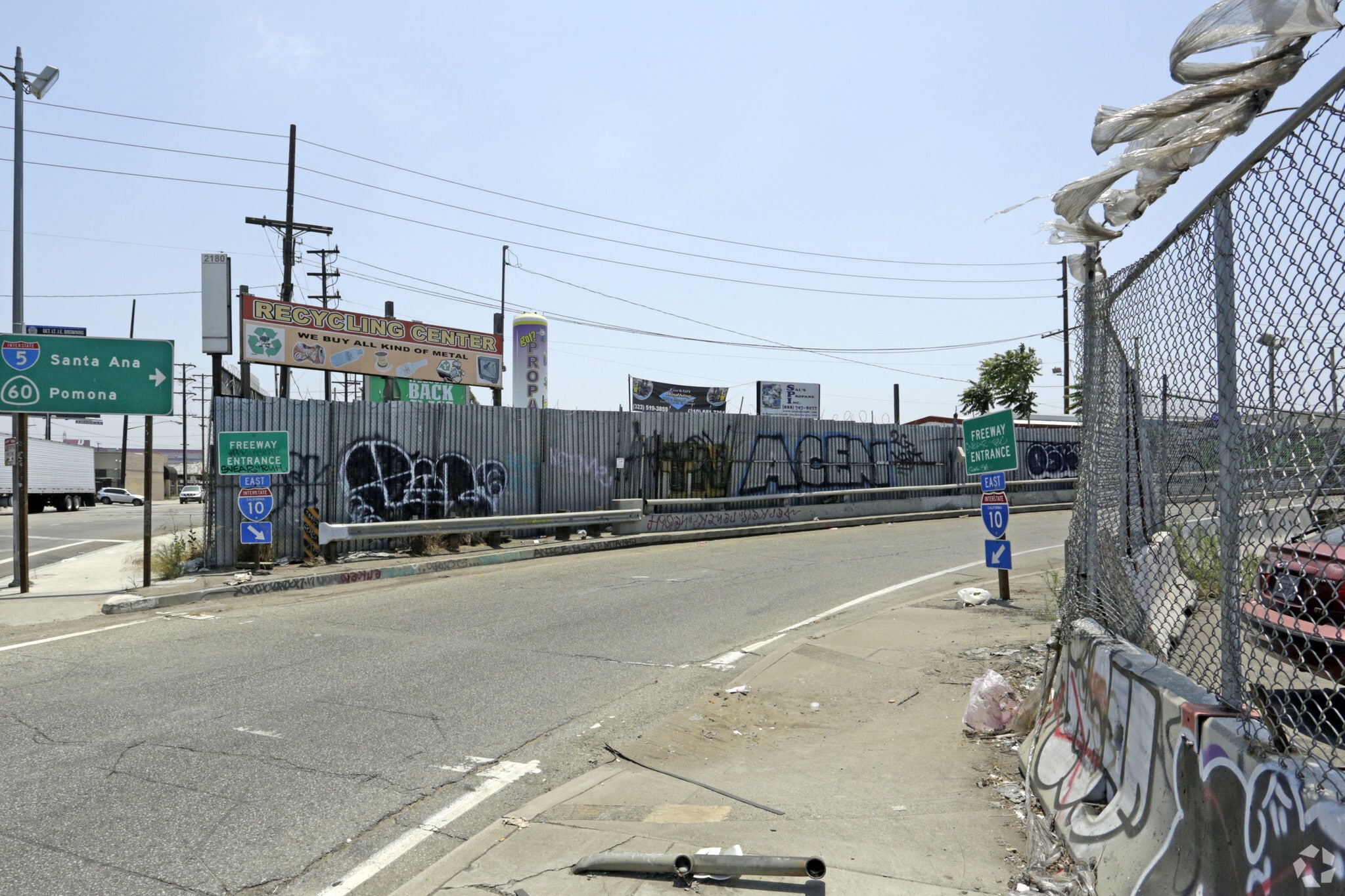 2181 E Olympic Blvd, Los Angeles, CA à louer Photo principale– Image 1 sur 5