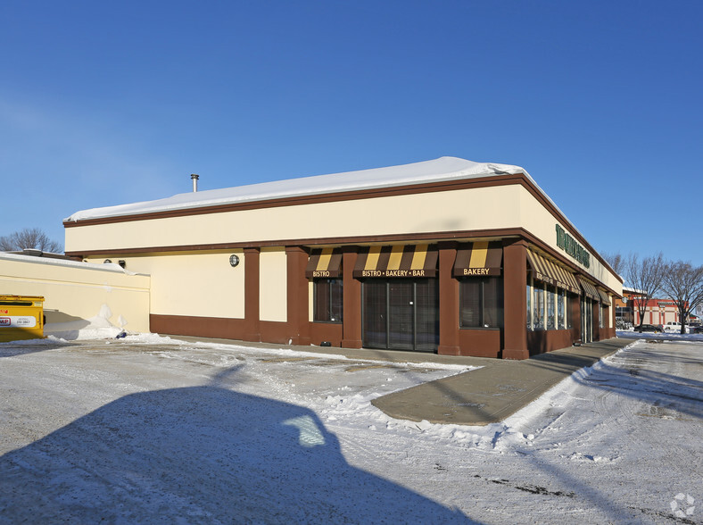 9964-9970 170th St NW, Edmonton, AB à louer - Photo de l’immeuble – Image 1 sur 1