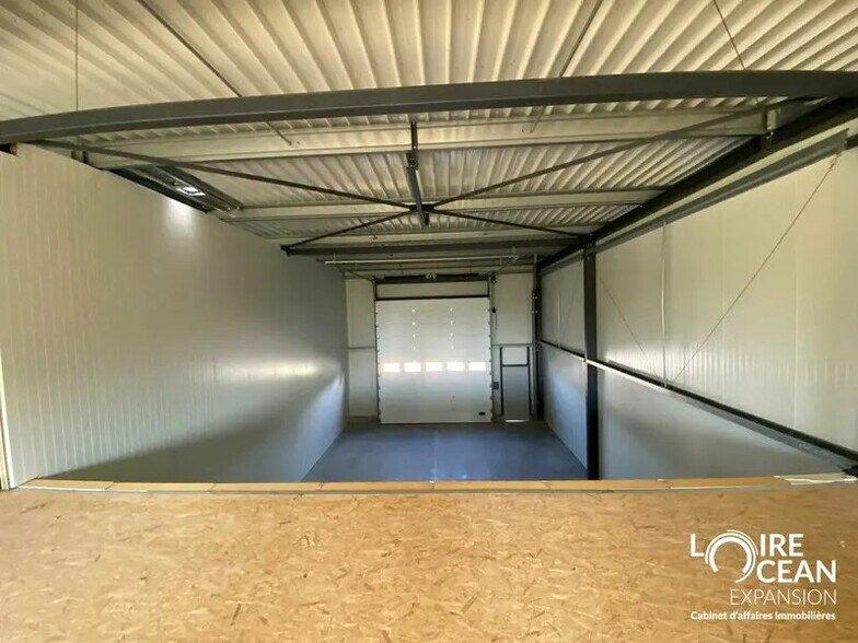 Local d’activités dans La Marne à louer - Photo de l’immeuble – Image 3 sur 28