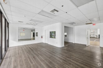 10299-10391 Royal Palm Blvd, Coral Springs, FL à louer Hall d’entrée– Image 2 sur 14