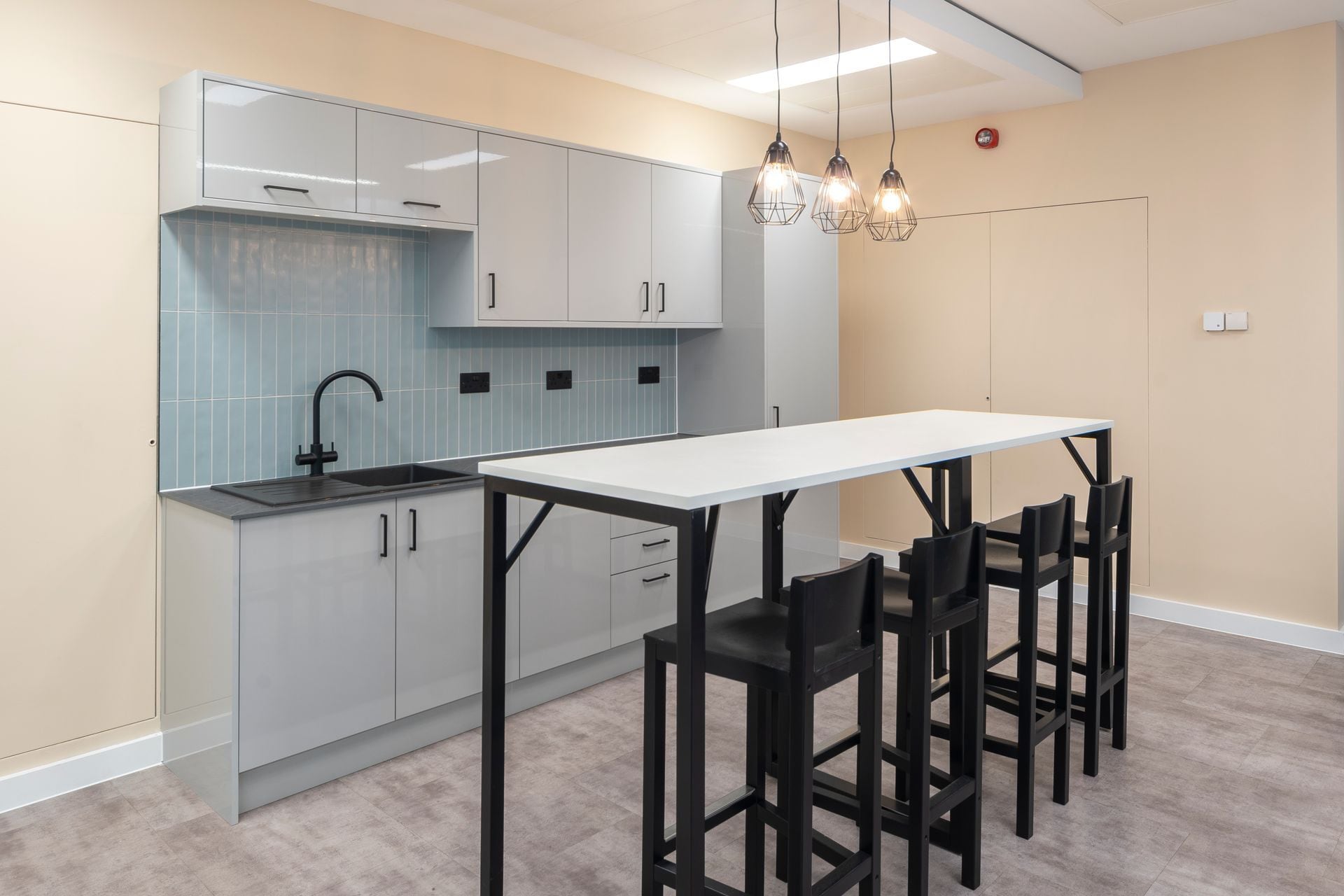 10 Bow Ln, Londres à louer Photo intérieure– Image 1 sur 2