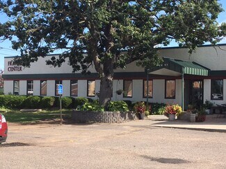 Plus de détails pour 2497 7th Ave E, North Saint Paul, MN - Bureau à louer