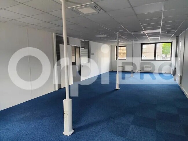 Plus de détails pour Bureau à louer