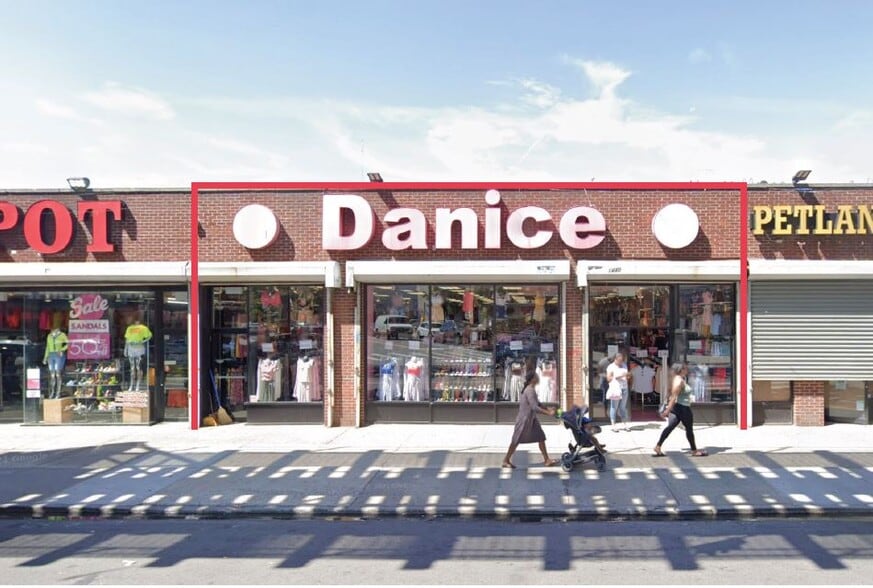 144 E 98th St, Brooklyn, NY à louer - Photo de l’immeuble – Image 2 sur 9