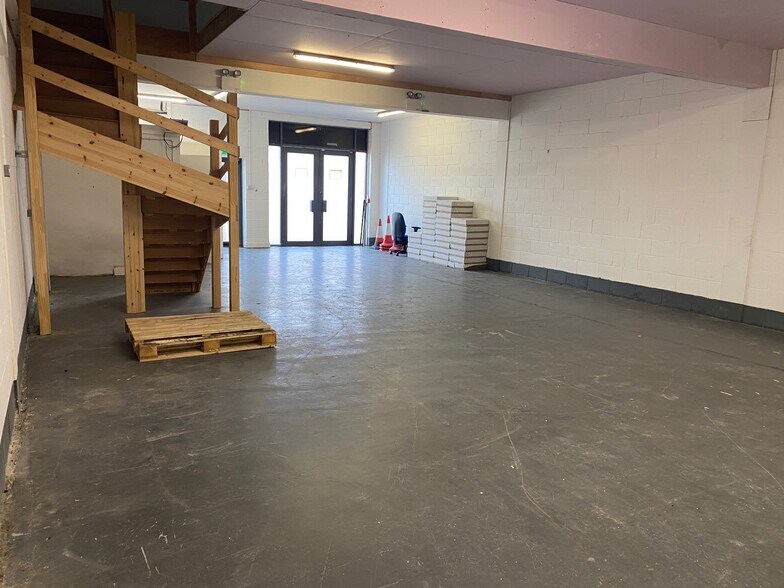 Bowman Ct, Royal Wootton Bassett à louer - Photo de l’immeuble – Image 3 sur 12