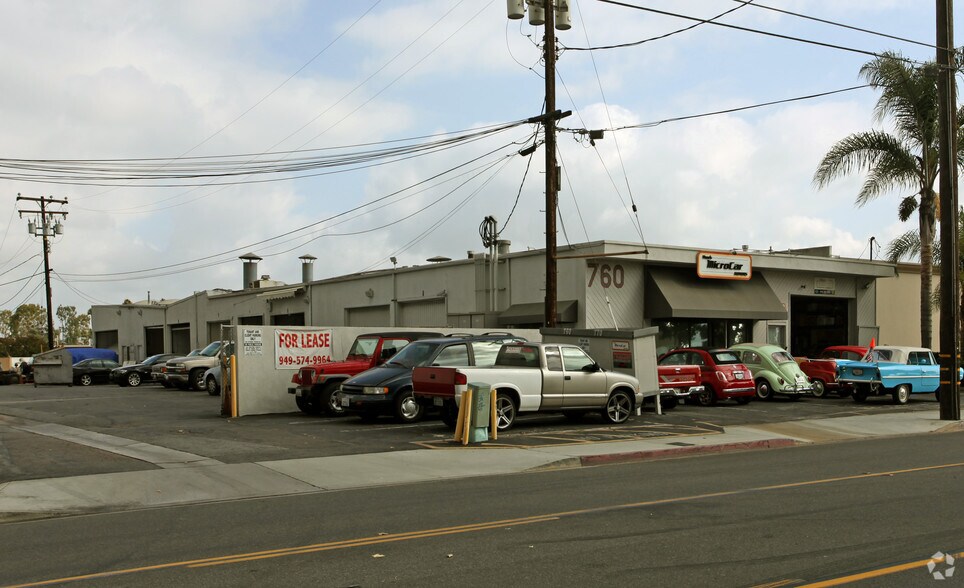 760 W 17th St, Costa Mesa, CA à louer - Photo principale – Image 1 sur 4