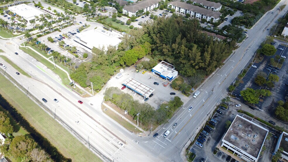 7533 Hagen Ranch Road, Delray Beach, FL à louer - Photo de l’immeuble – Image 2 sur 23