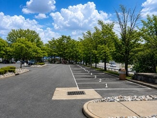 Plus de détails pour 331 Saw Mill River Rd, Elmsford, NY - Terrain à louer