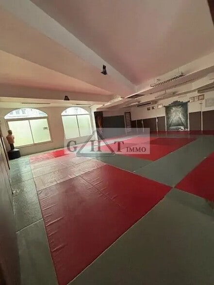 Local commercial dans Maisons-Alfort à vendre - Photo intérieure – Image 1 sur 4