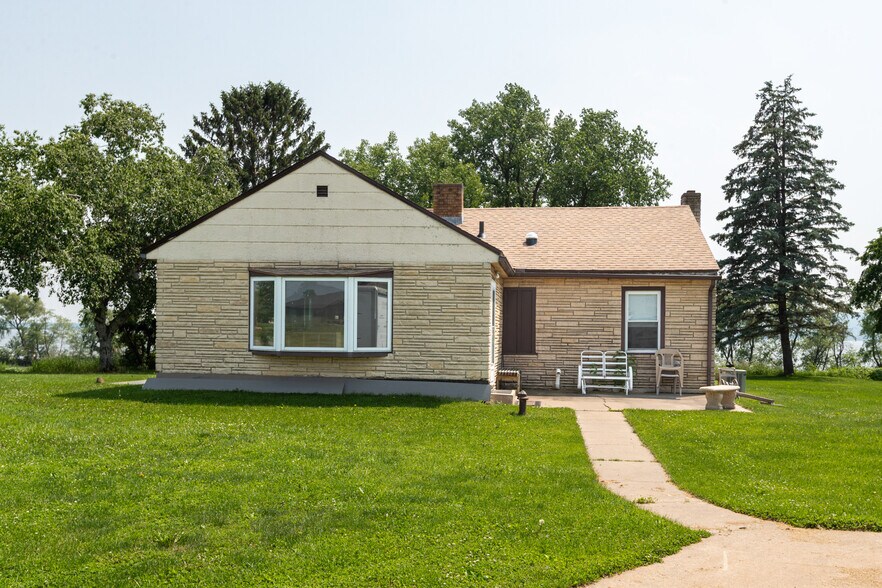 W7855 County Road ZB, Onalaska, WI à vendre - Photo principale – Image 1 sur 29