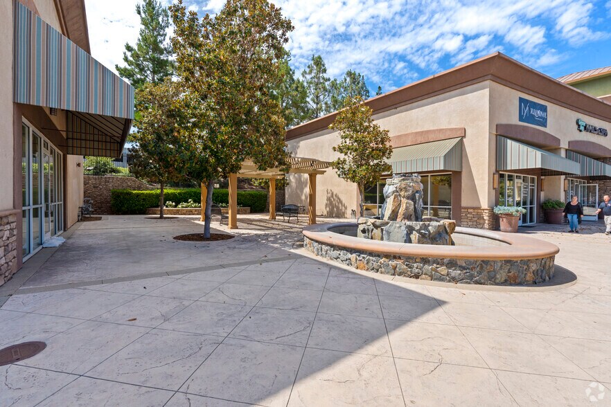 41785-41789 Nicole Ln, Temecula, CA à louer - Photo de l’immeuble – Image 3 sur 11
