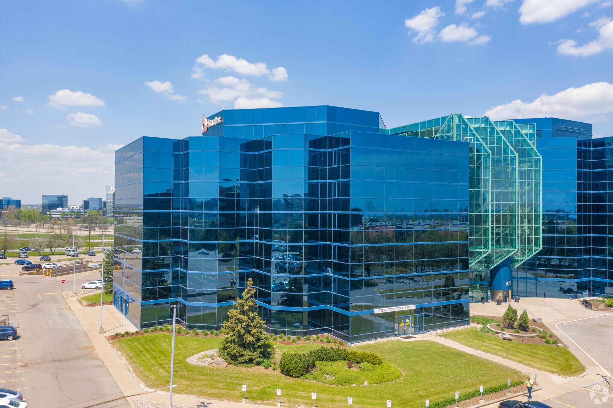 675 Cochrane Dr, Markham, ON à louer Photo principale– Image 1 sur 12