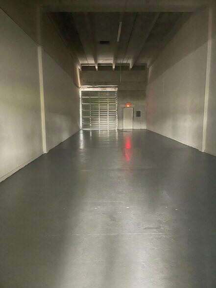 4500 N Hiatus Rd, Sunrise, FL à louer - Photo de l’immeuble – Image 3 sur 7