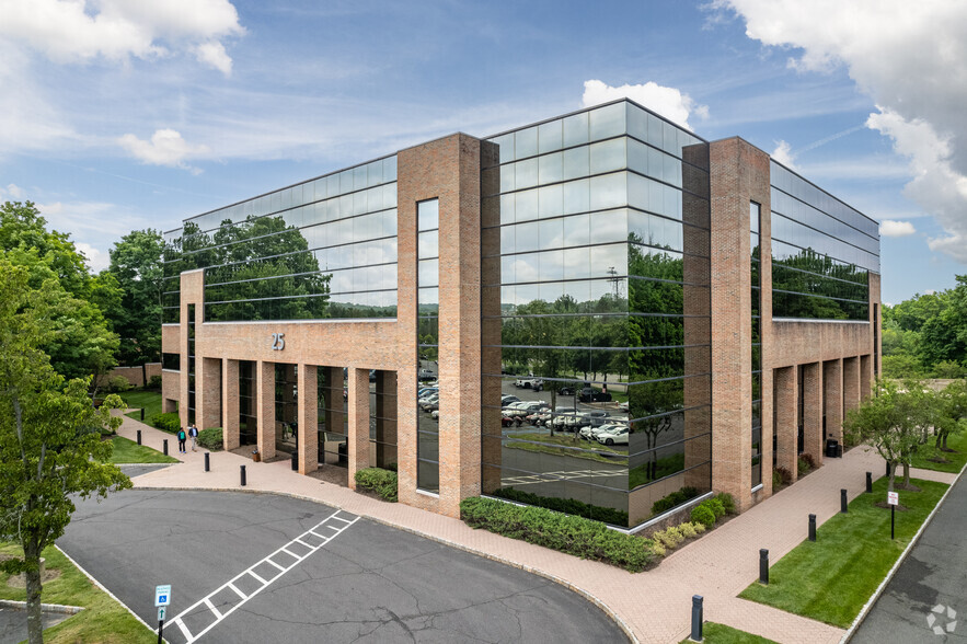 25 Independence Blvd, Warren, NJ à louer - Photo de l’immeuble – Image 2 sur 12