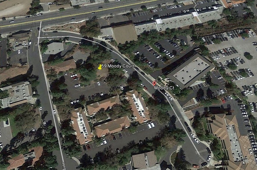 59 Moody Ct, Thousand Oaks, CA à vendre - Photo de l’immeuble – Image 3 sur 6
