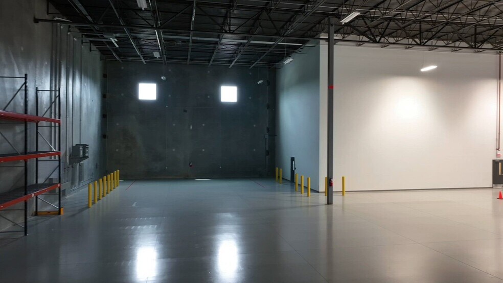 2280 Lane Ave N, Jacksonville, FL à louer - Vidéo sur l’annonce professionnelle – Image 2 sur 32