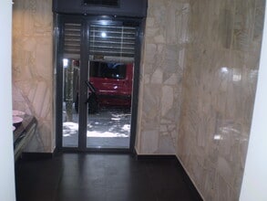 Local commercial dans Madrid, Madrid à louer Photo intérieure– Image 2 sur 24