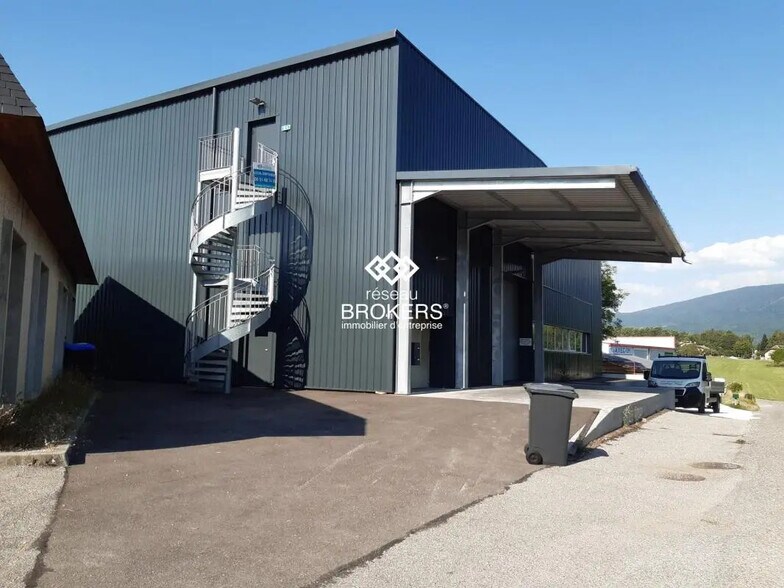 Industriel/Logistique dans Alby-sur-Chéran à louer - Photo de l’immeuble – Image 2 sur 4